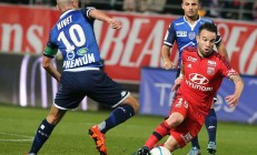 爱游戏官网-第戎主场不敌，赛季开局失利