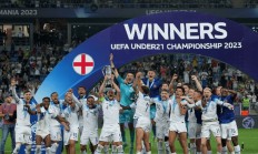 爱游戏在线-包含劲爆对决：欧洲足球赛场激情四射！的词条