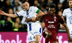 爱游戏亚洲官网-圣埃蒂安主场失利，赛季首战告负