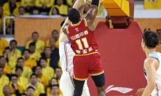 爱游戏体育网站-山西队大胜山东男篮，晋级季后赛锁定(山西队大胜山东男篮,晋级季后赛锁定多少场)