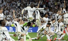 爱游戏-皇马迈入欧冠决赛，球队团结一致备战