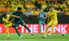 爱游戏在线登录-足球联赛的最新动态引发讨论热潮