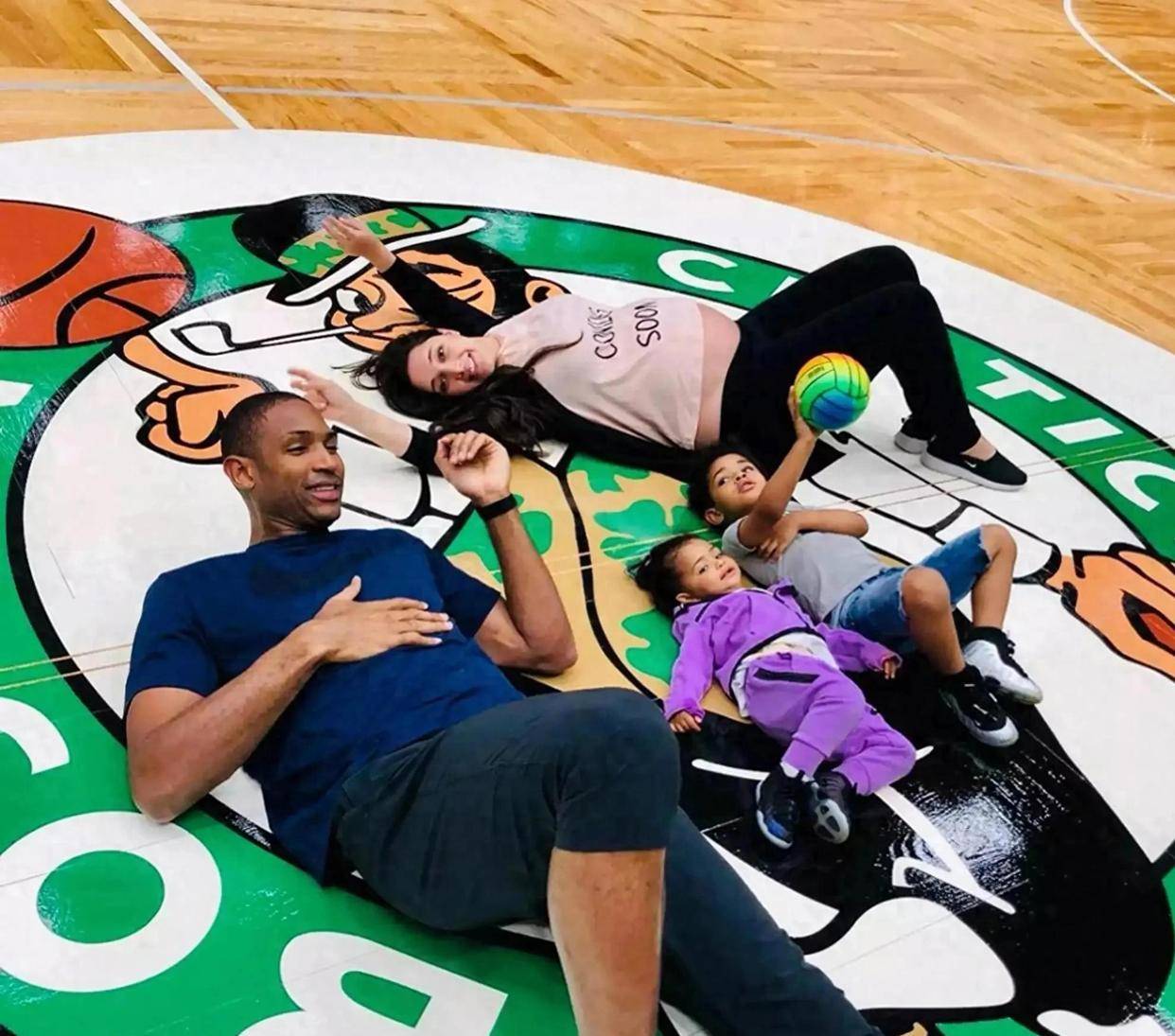 爱游戏官网-包含NBA球员之间的友谊曝光，互相支持互相鼓励的词条