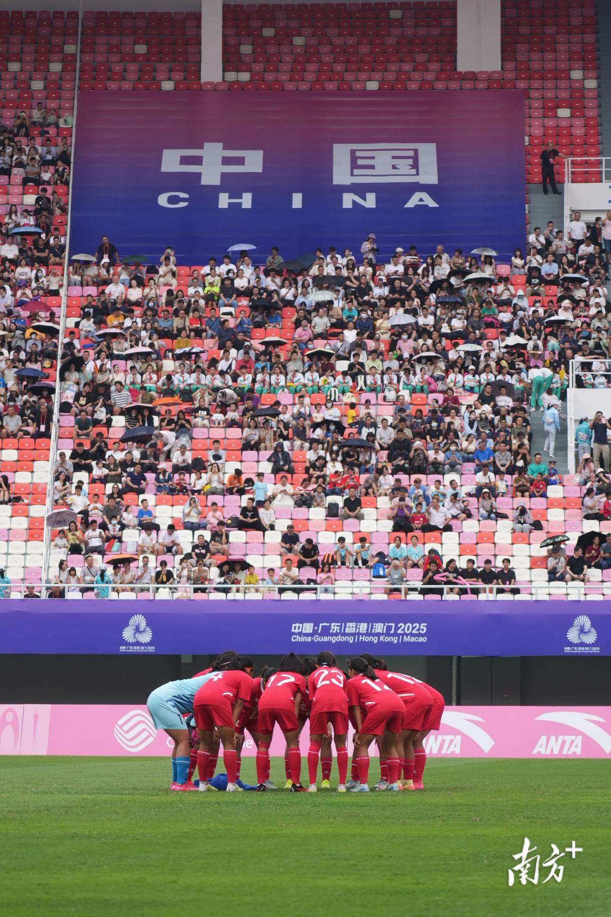 亚洲女足大赛启动，比赛激情四射场面火爆的简单介绍