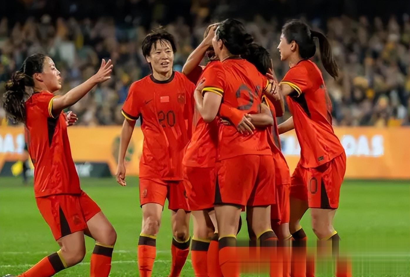 澳洲女足队在比赛中取得胜利