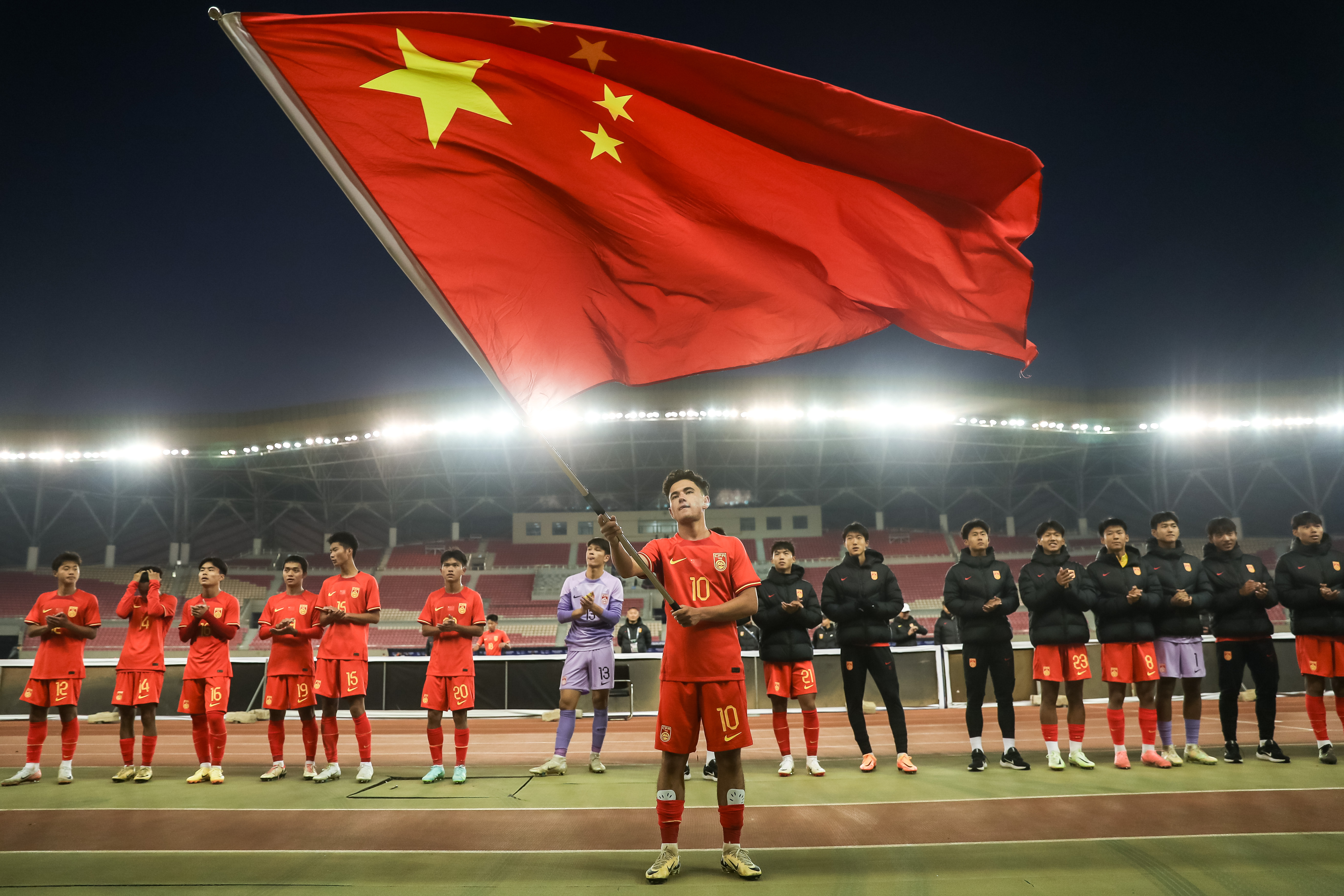 亚洲球队在比赛中展现出强大实力