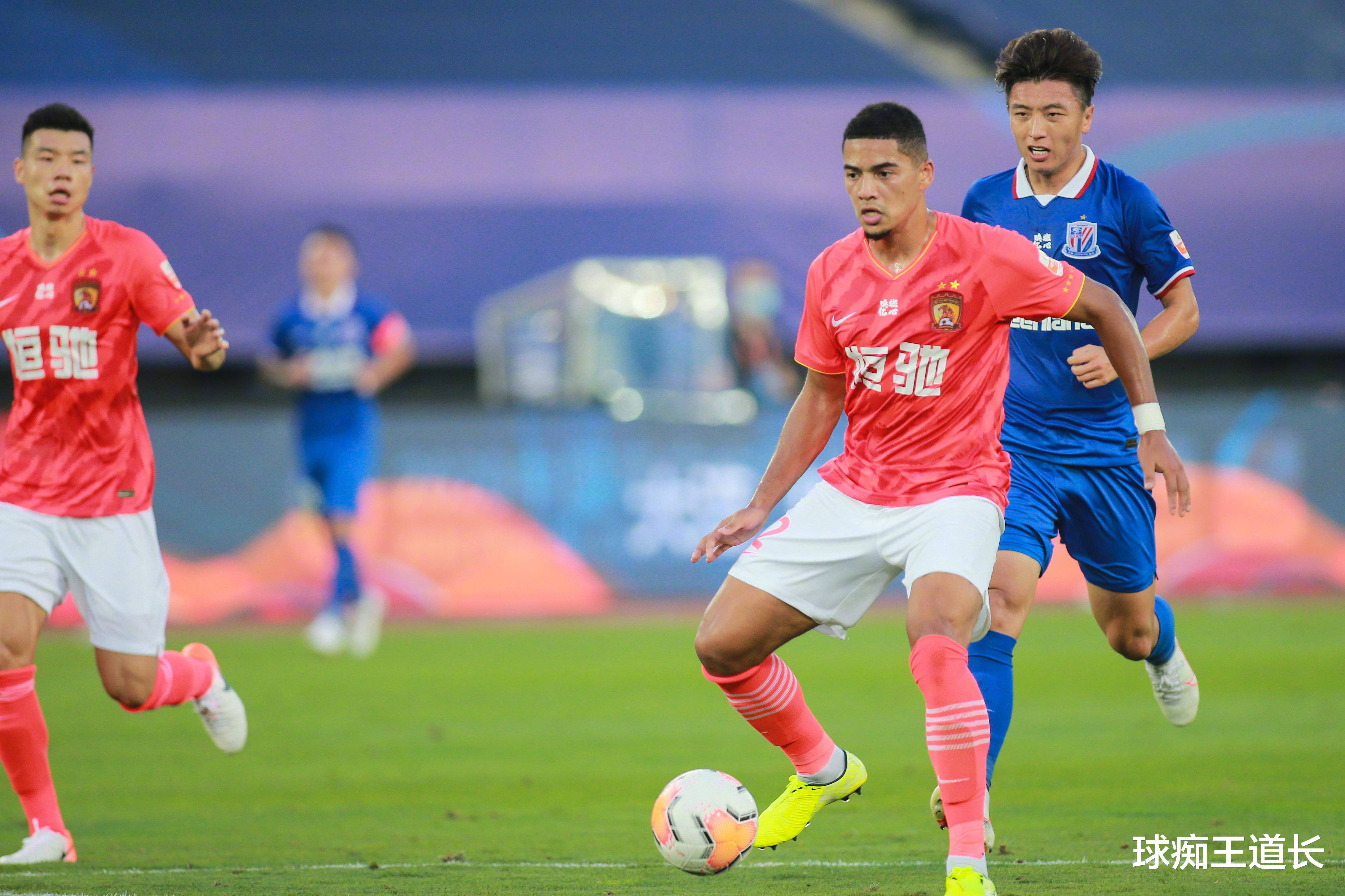 亚洲俱乐部足球赛场上众星云集 亚洲俱乐部足球赛场上众星云集