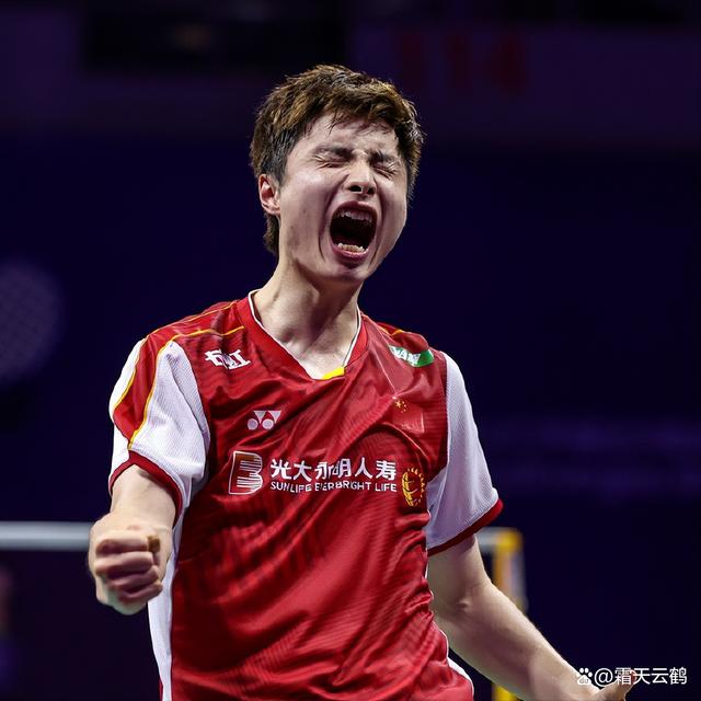 包含扭转逆境赢得掌声,场面一波三折惊心动魄的词条 包含扭转逆境赢得掌声,场面一波三折惊心动魄的词条