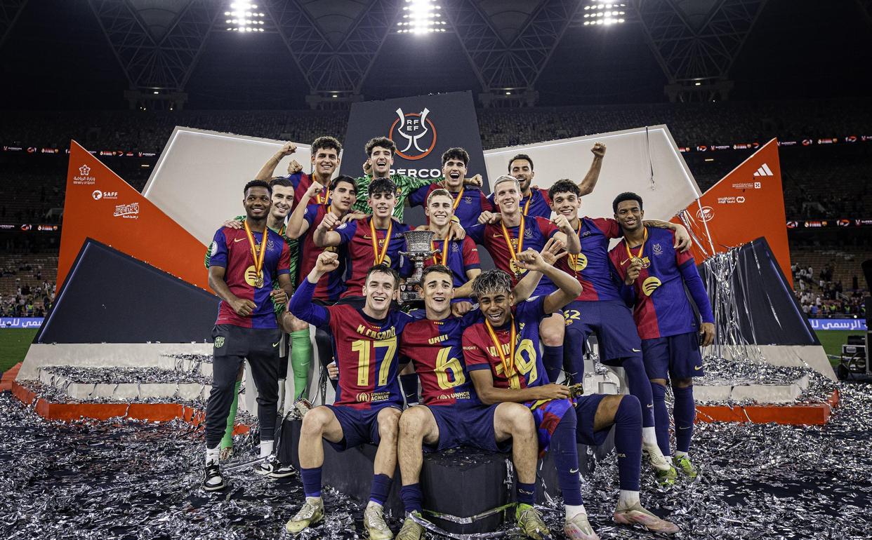 包含巴萨球员势不可挡,凭借团队合作赢得比赛的词条 包含巴萨球员势不可挡,凭借团队合作赢得比赛的词条