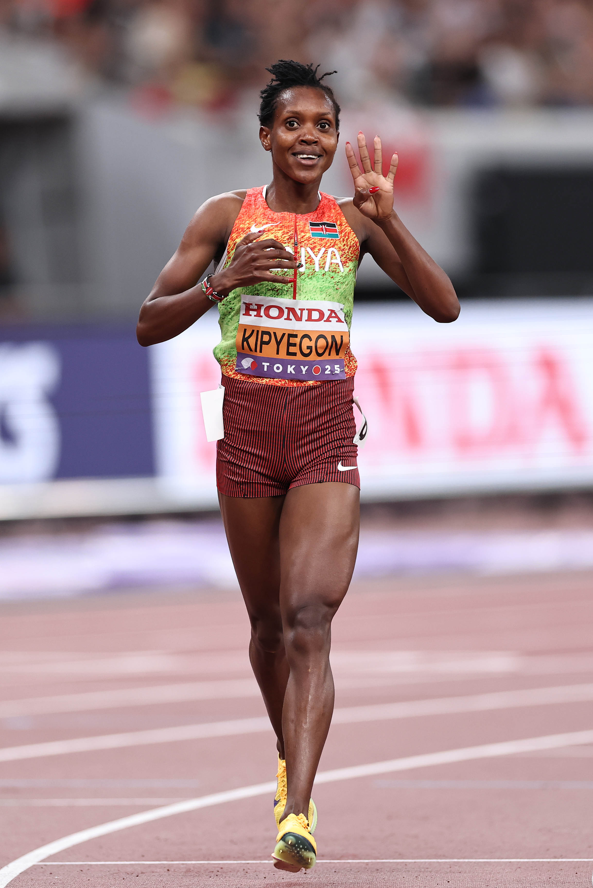 巴拿马田径选手破纪录力争第一的简单介绍 巴拿马田径选手破纪录力争第一的简单介绍