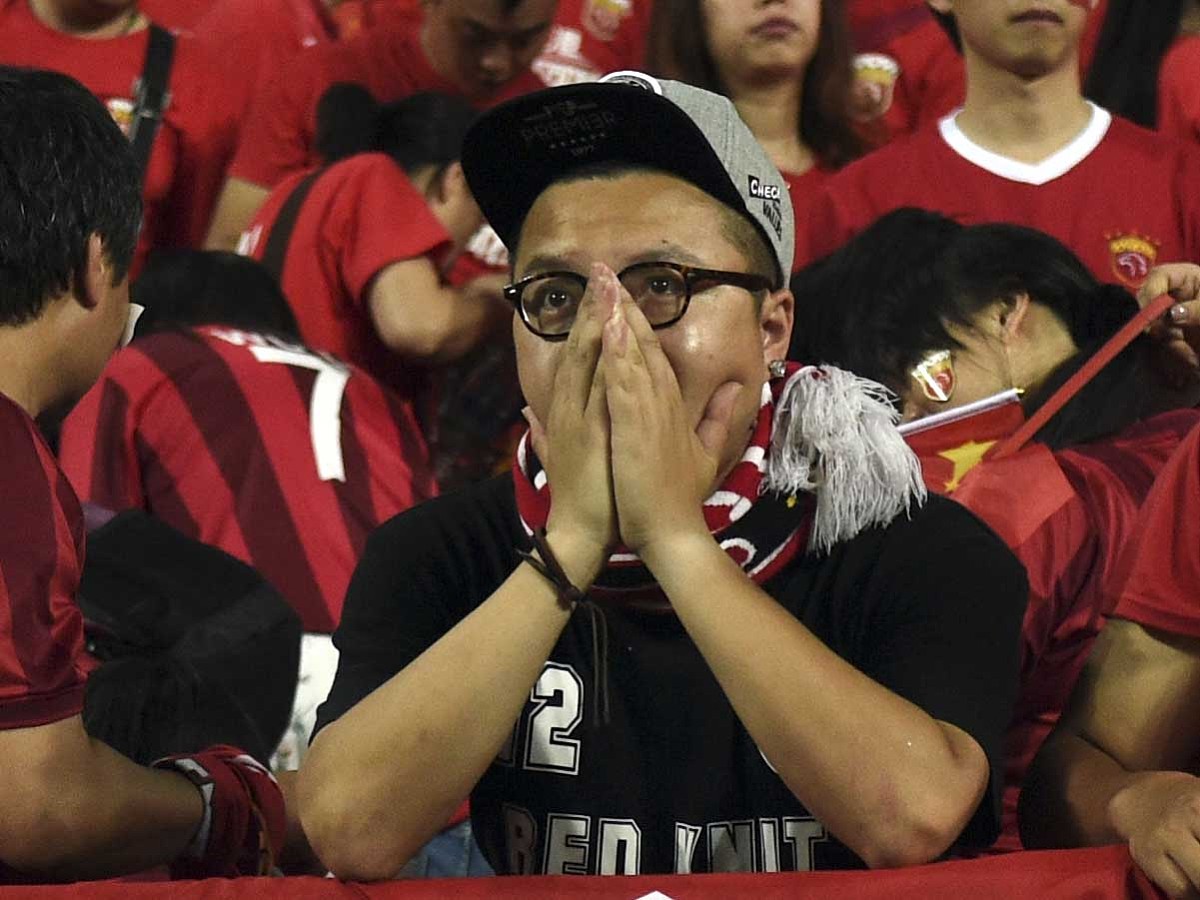 包含球员口角升级，导致比赛氛围紧张的词条